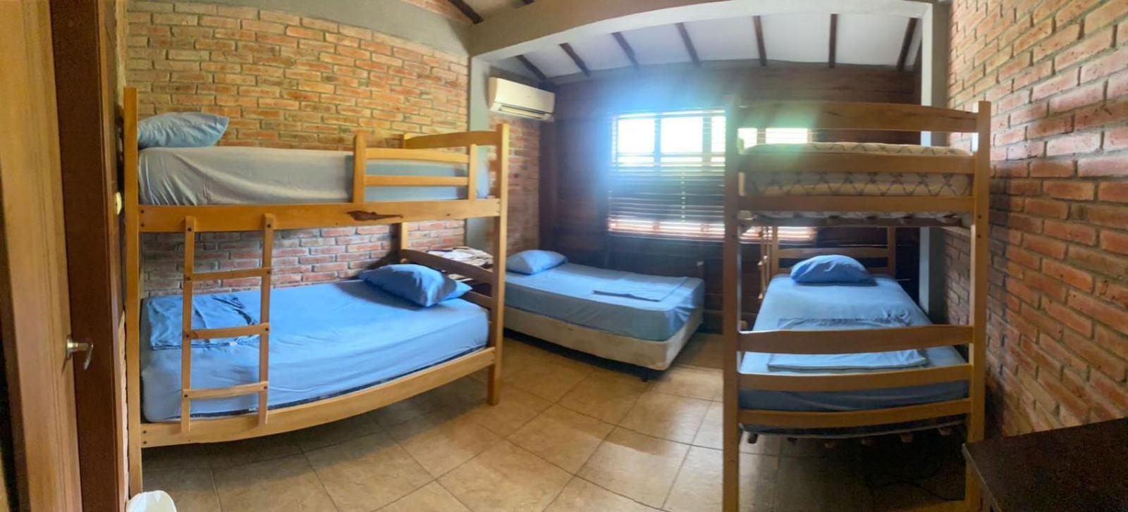 Tavarua Hotel Montañita Buitenkant foto